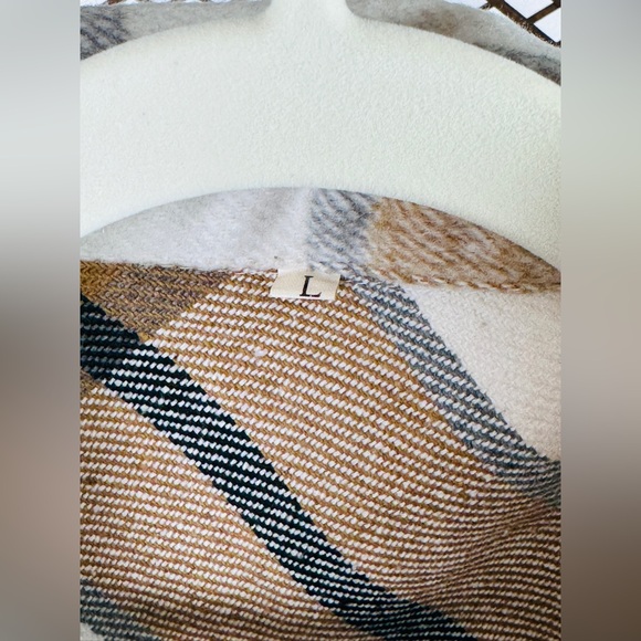 Women’s Flannel Shirt Large Brown White Plaid Button Front Shacket - Picture 3 of 3